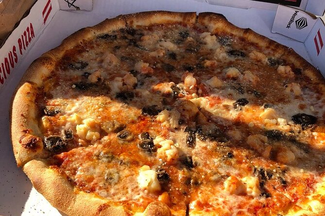 Christmas Cove and Pizza Pi Happy Hour Sail Tour - From Red Hook to Christmas Cove by sailboat