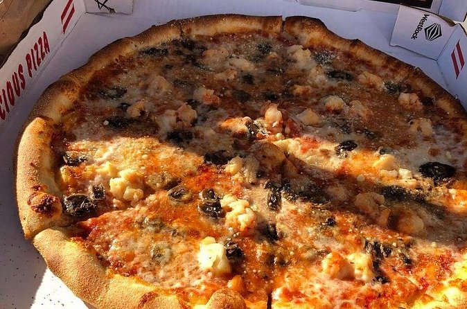 Christmas Cove and Pizza Pi Happy Hour Sail Tour - What the $185 price means