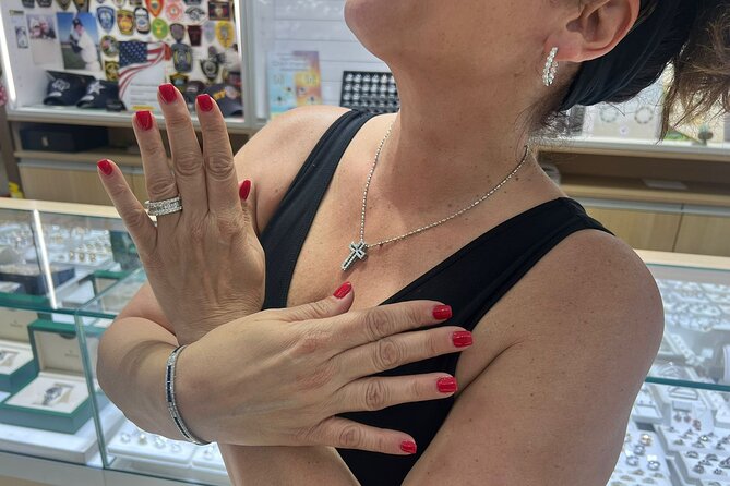 Drinks & Diamonds Shopping Experience in St. Thomas - The family-business approach