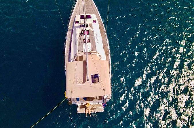 Full-Day Sailing Tour in Virgin Islands National Park - What the crew adds to the day