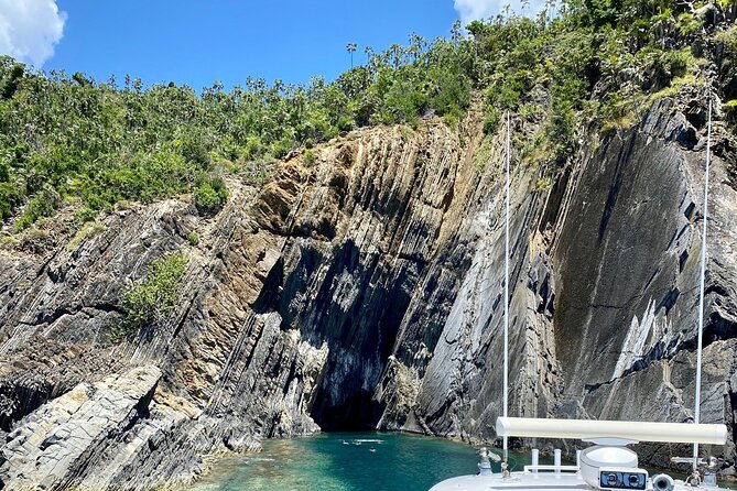 Full Day Snorkeling and Beach Hopping- 37' Intrepid - Understanding the $1,600 group price