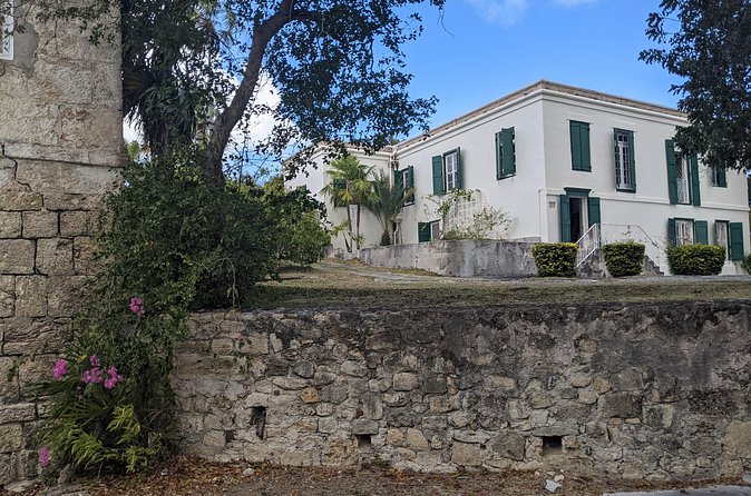 Historical attractions of Alexander Hamillton Mother's Gravesite - Gardens and Hamilton’s family connection