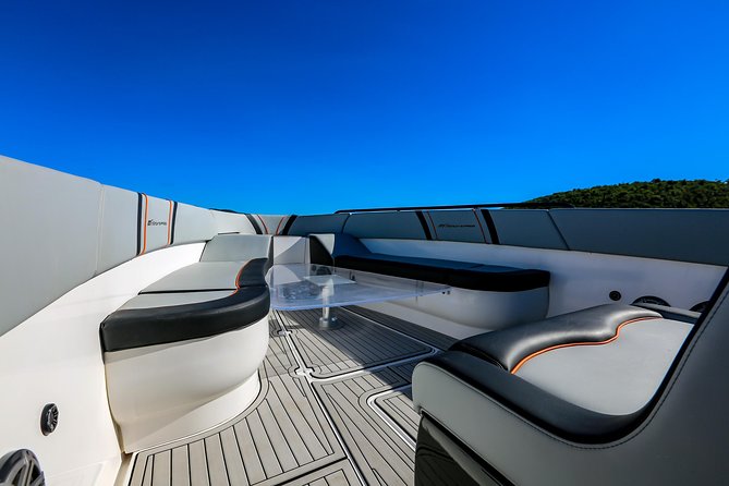 Midnight Sun Charters - 37ft OBSIDIAN - The Indians is a focused snorkel stop