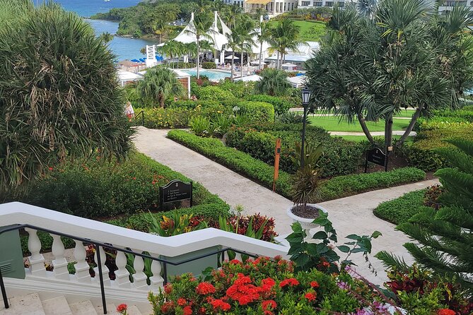 PARADISE TAXI & TOURS USVI-St. Thomas- Airport Transfer to Ritz Carlton Elysian - Why the private format matters