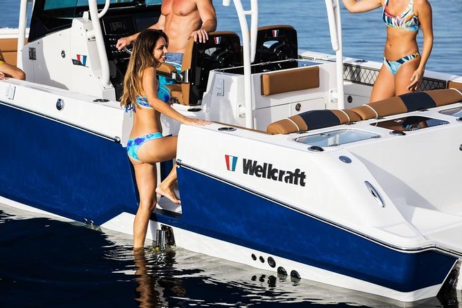 Private New Powerboat to St John & LimeOut. Full Day USVI - A private boat day from Red Hook