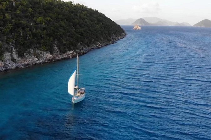 SPECIAL - (Up to 4 Passengers) All Inclusive Day Sail - Lunch, Drinks, and the All-Inclusive Setup